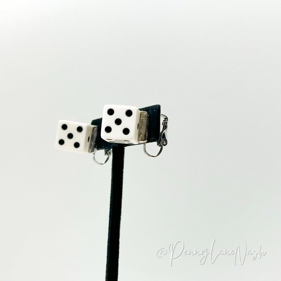 Vintage White Whole Dice Clip On Earrings - Picture 9 of 9